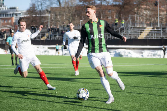 Helsingborgs Simon Bengtsson och GAIS Julius Lindberg