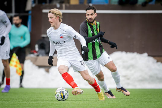 Helsingborgs Victor Blixt  och GAIS Mervan Celik