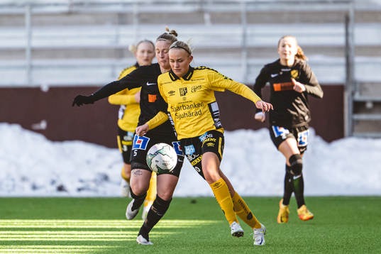 Mariebos Emma Bergman och Elfsborgs Matilda Ståhlbom
