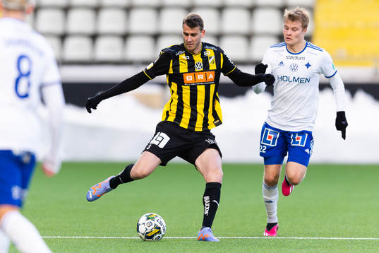 Häckens Johan Hammar och IFK Norrköpings Andri Lucas