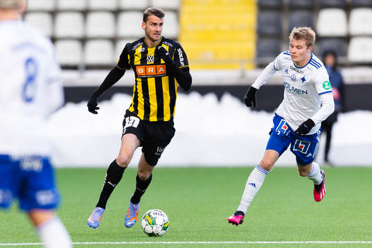Häckens Johan Hammar och IFK Norrköpings Andri Lucas