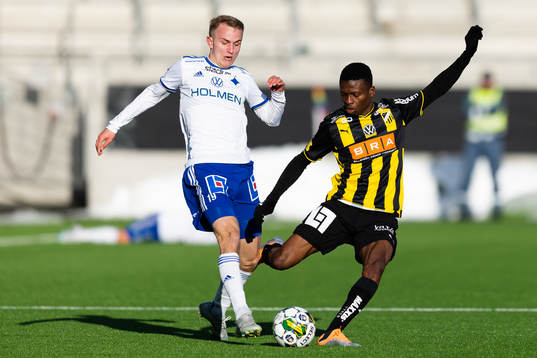IFK Norrköpings Victor Stange Lind och Häckens Akoua