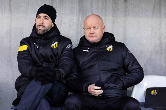 Häckens assisterande tränare Martin Foyston och tränare