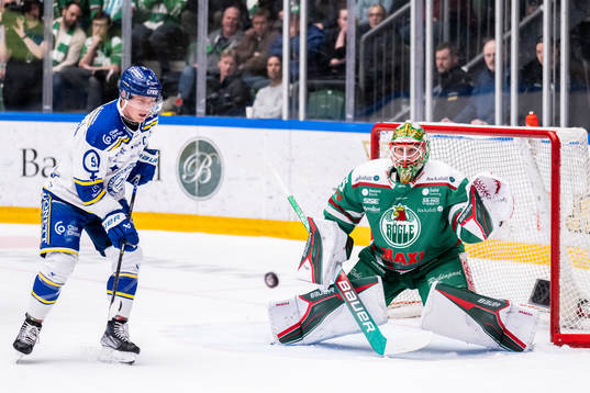 Leksands Patrik Zackrisson och Rögles målvakt Christoffer