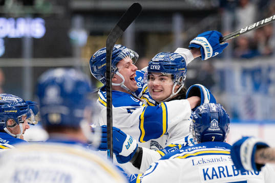 Leksands Anton Johansson och Lian Bichsel jublar