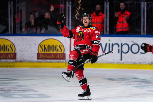 Luleås Brendan Shinnimin jublar