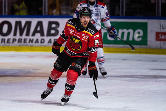 Luleås Brendan Shinnimin jublar