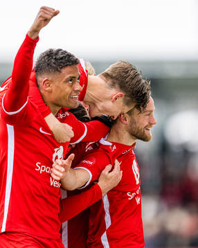 Bård Finne of Brann celebrates