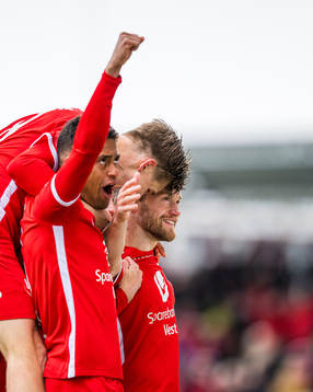 Bård Finne of Brann celebrates
