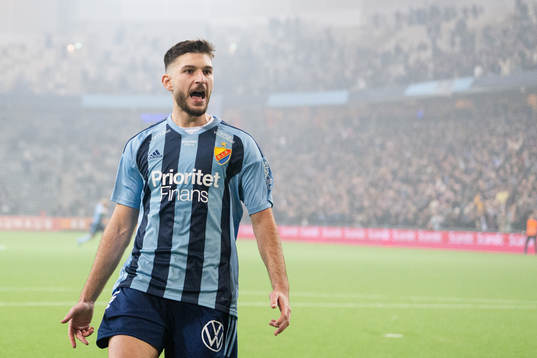 Djurgårdens Besard Sabovic jublar