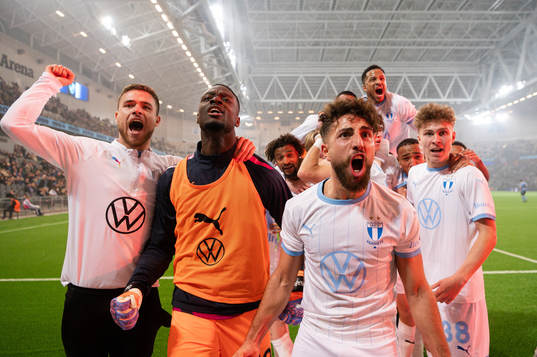Malmö FFs målvakt Ismael Diawara, Moustafa Zeidan, och