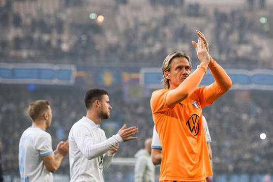 Malmö FFs målvakt Johan Dahlin deppar kvartsfinalen i