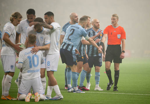 Djurgårdens Magnus Eriksson reagerar