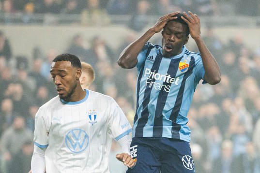 Malmö FFs Derek Cornelius och Djurgårdens Joel Asoro