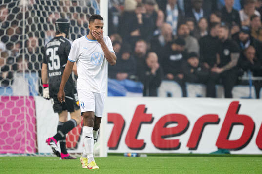 Malmö FFs Isaac Kiese Thelin deppar