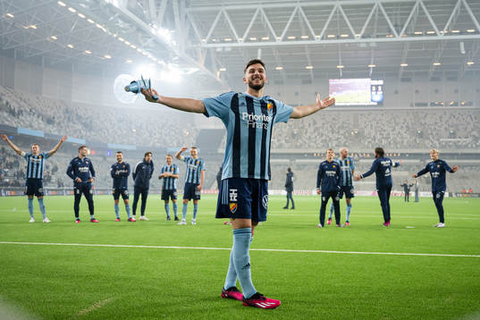 Djurgårdens Besard Sabovic jublar