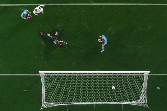 Malmö FFs Anders Christiansen gör 0-1 på Djurgårdens