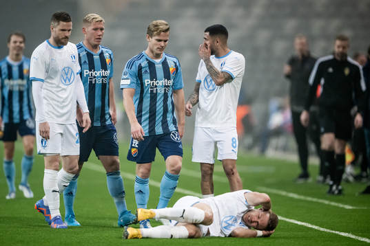 Djurgårdens Hampus Finndell och Malmö FFs Anton Tinnerholm