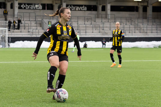 Häckens Alexandra Hellekant