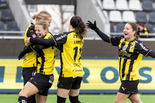 Häckens Stine Larsen, Anna Anvegård, Clarissa Lariseyoch