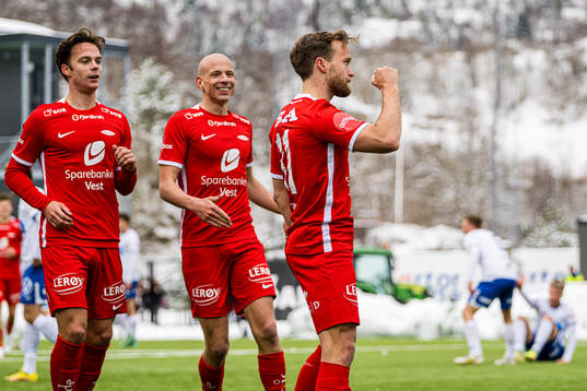 Bård Finne of Brann celebrates