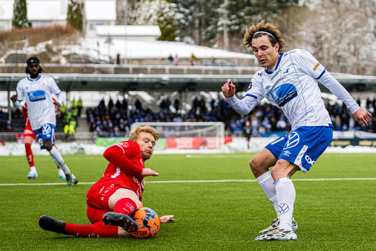 Sivert Heltne Nilsen of Brann and Julius Eskesen of