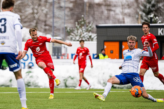 Bård Finne of Brann scores the 3-1 goal
