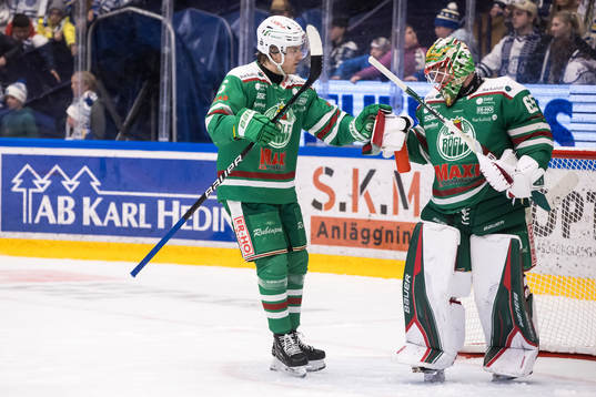 Rögles Tony Sund och Rögles målvakt Christoffer Rifalk