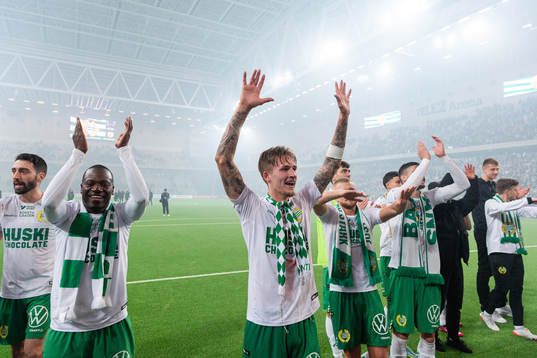 Hammarbys Fredrik Hammar jublar