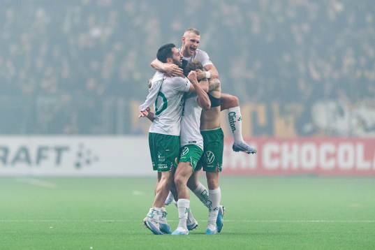 Hammarbys Nahir Besara, Jusef Erabi, Simon Strand och