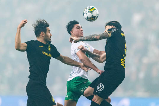 Hammarbys Jusef Erabi mot AIKs Sotirios Papagiannopoulos