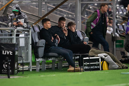 Hammarbys målvakt Sebastian Selin och Dennis Collander på