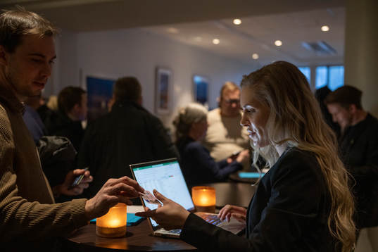 Medlemmar strömmar in och bockas av