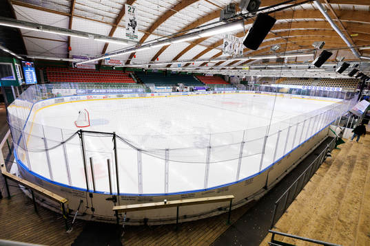 Interiör vy från Dackehallen före ishockeymatchen i Play