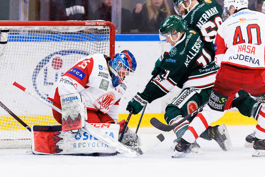 Västerviks målvakt Emil Kruse, Tingsryds Isak Hellerstedt