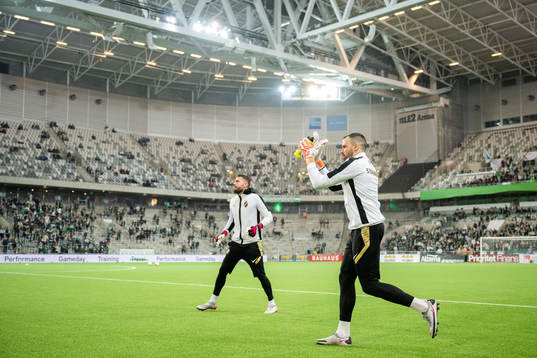 AIKs målvakt Kristoffer Nordfeldt och Budimir Janosevic