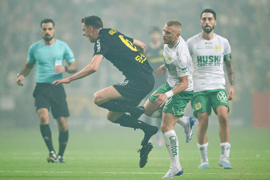AIKs Jetmir Haliti och Hammarbys Simon Strand