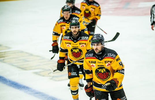 Luleås Jonathan Andersson jublar