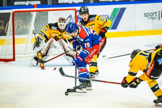 Oskarshamns Hampus Plato och Luleås Julius Honka