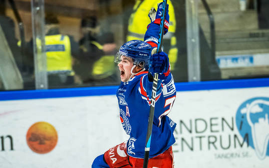 Oskarshamns Lukas Pilö jublar