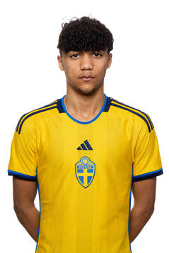 Isaac Yawe Höök  i P16-landslaget