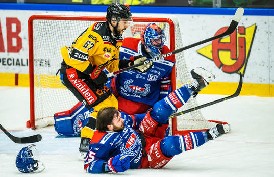 Luleås Konstantin Komarek och Oskarshamns David Quenneville