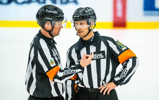 Domare Mikael Nord och Domare Andreas Harnebring
