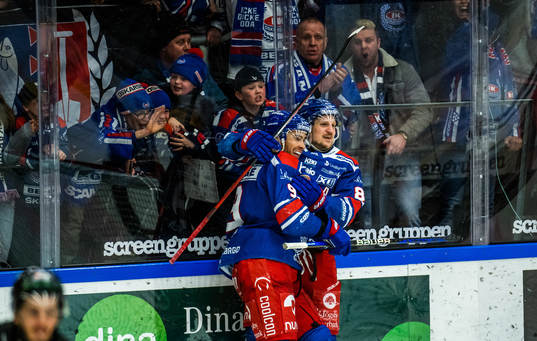 Oskarshamns Ahti Oksanen jublar
