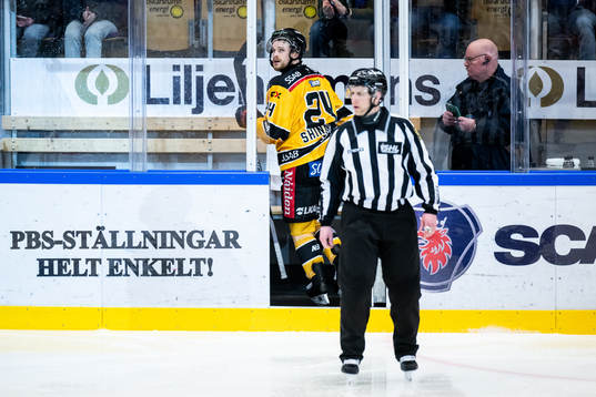 Luleås Brendan Shinnimin i utvisningsbåset i
