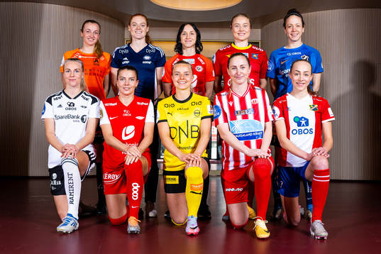 Players pose for a team photo