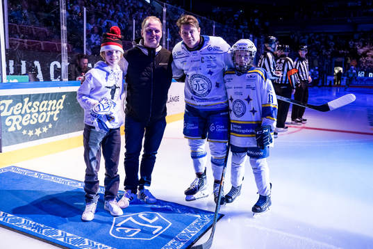 Matchvärd och Leksands Patrik Zackrisson innan