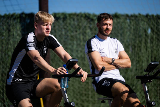 Emil Lindman och fystränare Sebastian Ceder