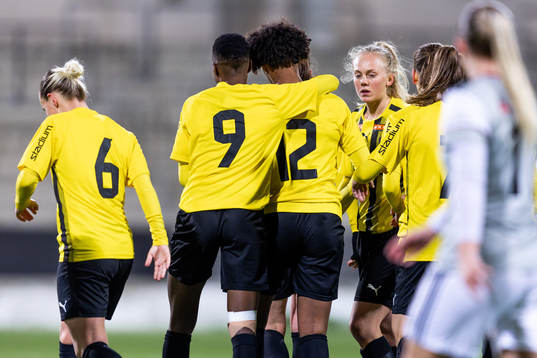 Häckens Hanna Lofthammar jublar