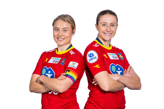 Sarah Suphellen and Ragne Svastuen of Røa pose for a